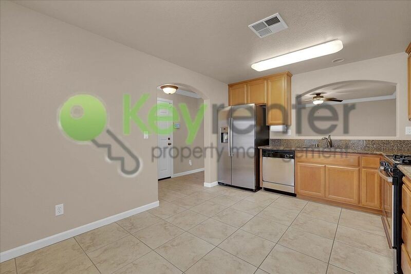 1682 Loon Lake St - Photo 5 of 30