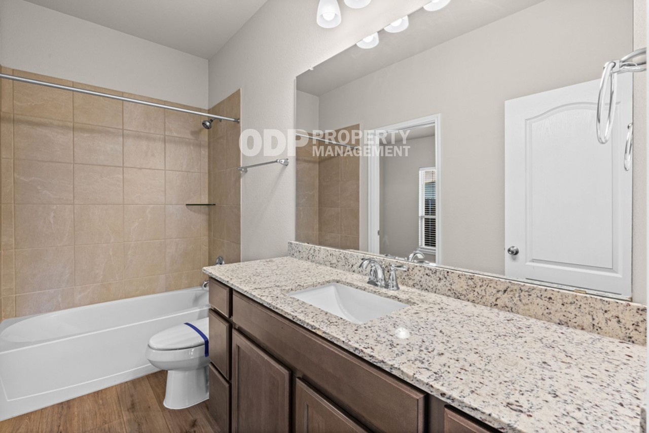 5432 Friars Loop - Photo 7 of 26