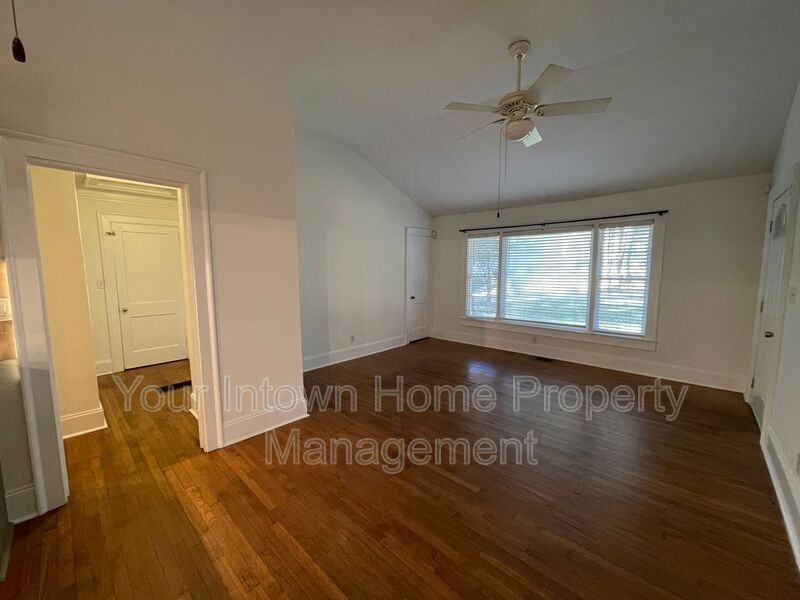 82 Rogers St Se - Photo 5 of 20