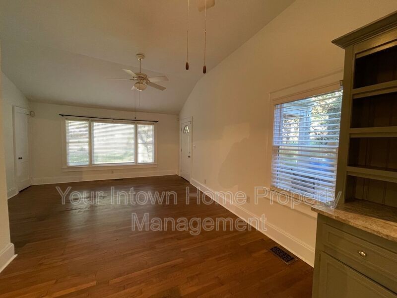 82 Rogers St Se - Photo 6 of 20