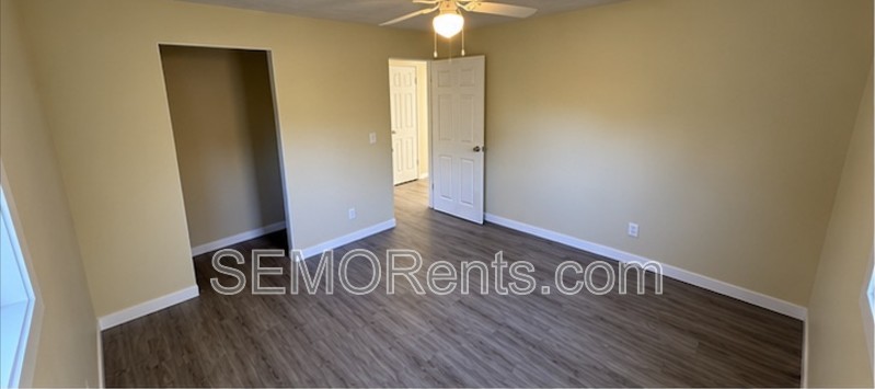 1736 Oakley Dr - Photo 6 of 7