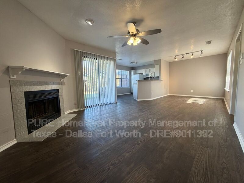 806 806/104 Castleglen Drive - Photo 7 of 28
