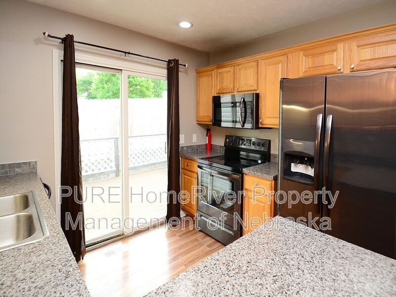 7407 S 18th St - Photo 4 of 26