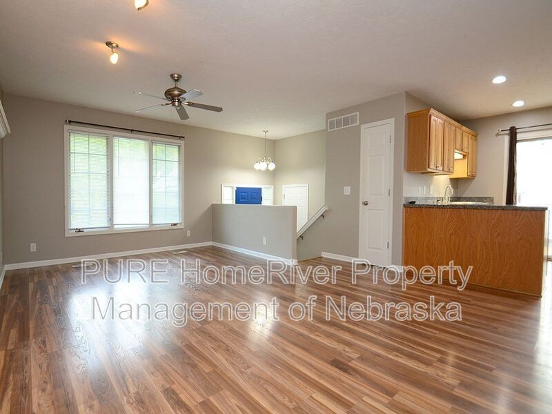 7407 S 18th St - Photo 6 of 26