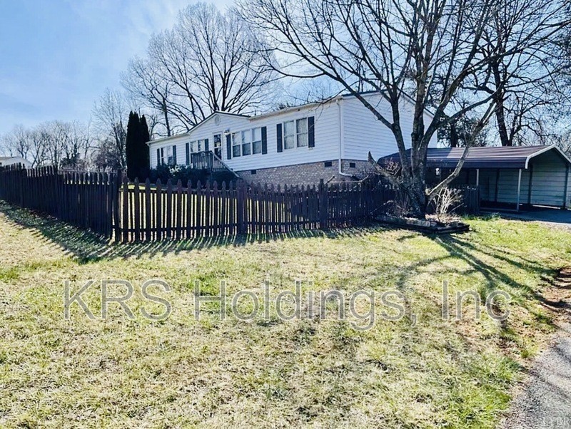 1120 Parks Ln - Photo 2 of 3