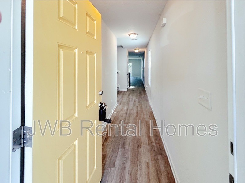 8604 Dandy Ave - Photo 5 of 25