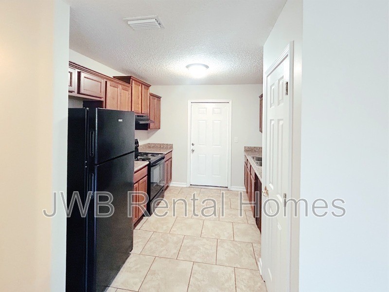1137 Alta Vista St - Photo 5 of 22
