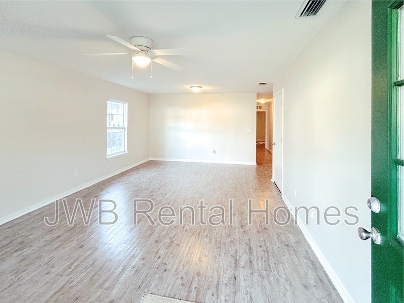 1137 Alta Vista St - Photo 6 of 22