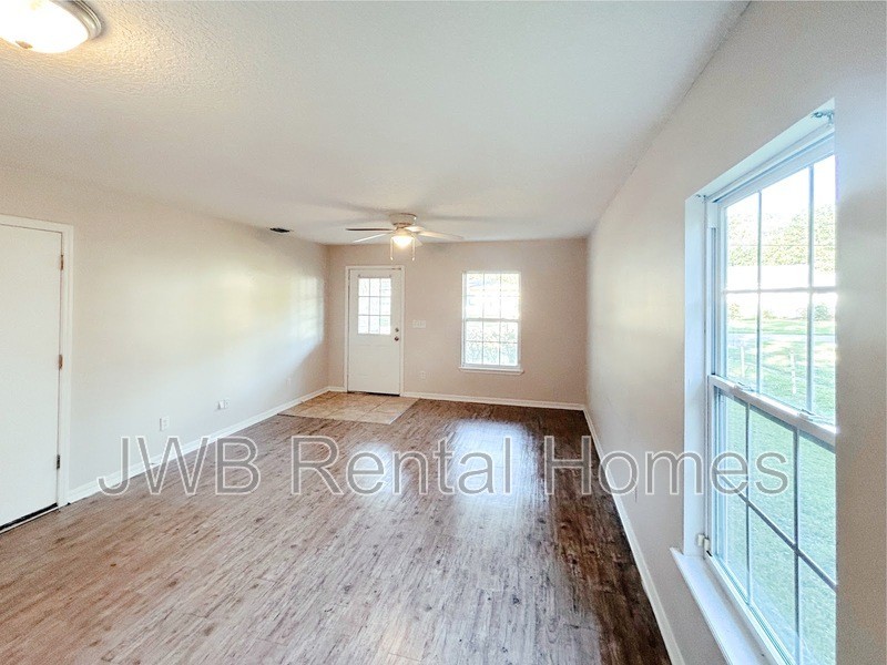 1137 Alta Vista St - Photo 7 of 22