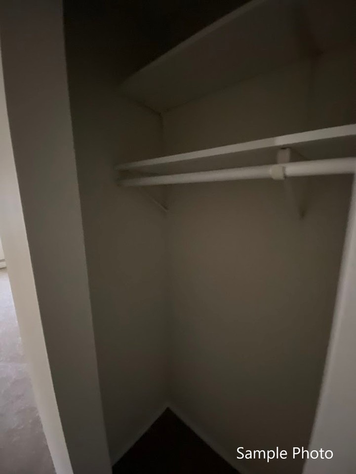 Carriage House Apartments LLC - Photo 4 of 50