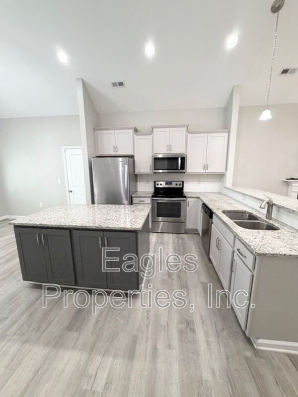 309 Phillips Ridge Ln - Photo 5 of 13