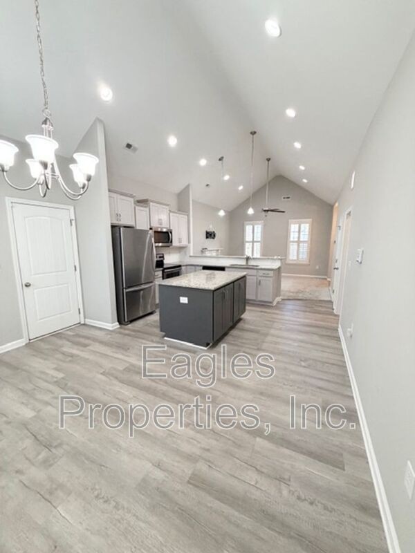 309 Phillips Ridge Ln - Photo 6 of 13