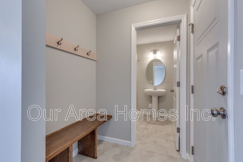 595 William St - Photo 3 of 17