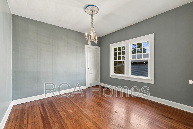 806 Carlyle Pl - Photo 7 of 11