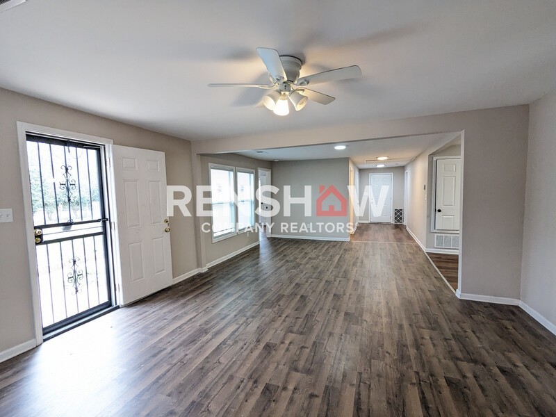 3573 Stuart Rd - Photo 4 of 20
