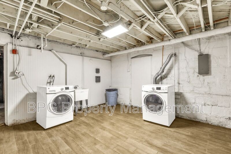 5721 11th St N #5 - Photo 5 of 22