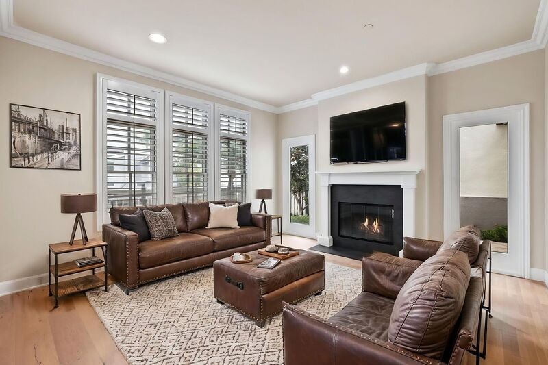 2709 Bungalow Pl - Photo 6 of 50