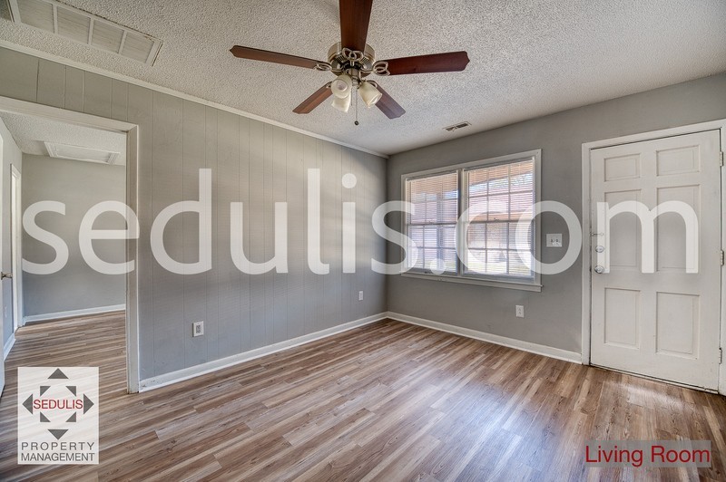 8838 Deerwood Dr - Photo 3 of 25