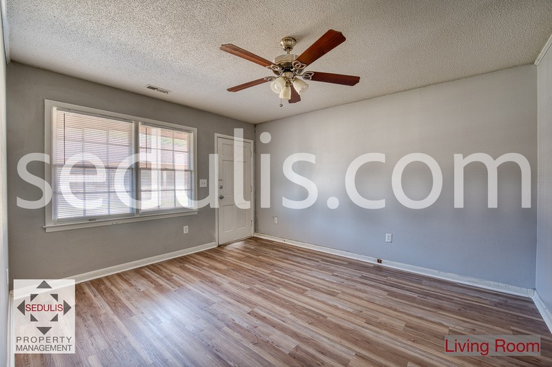 8838 Deerwood Dr - Photo 4 of 25