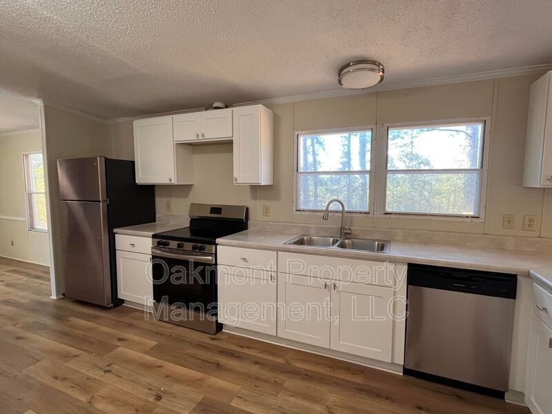 2292 Raynor Mclamb Rd - Photo 5 of 14