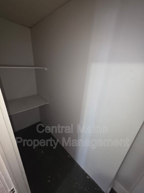 131 Bartlett St - Photo 5 of 7
