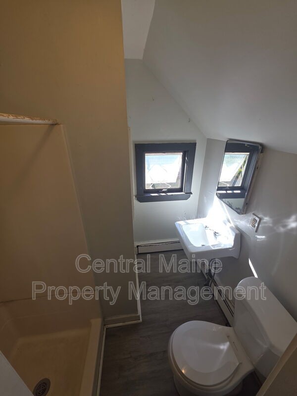 131 Bartlett St - Photo 7 of 7