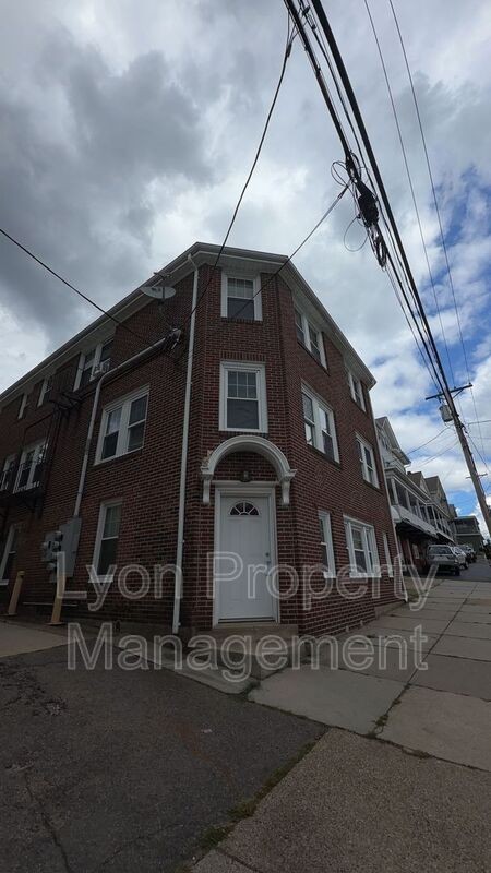 313 High St #2F
