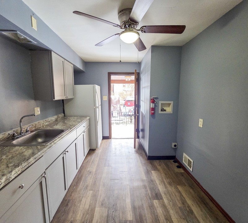 641 Broadway Ave - Photo 2 of 14