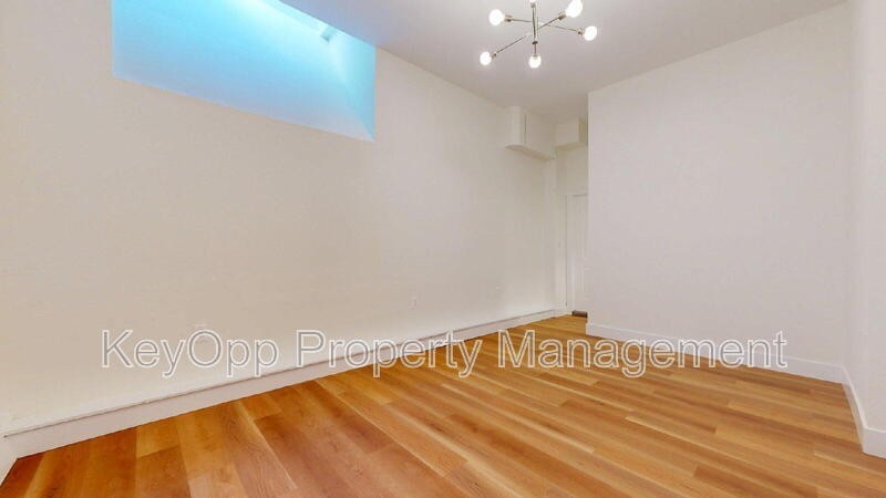 239 Brighton Ave - Photo 7 of 14