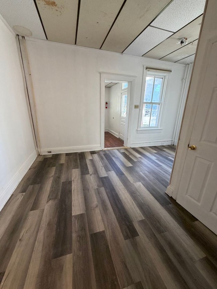 264 W Jackson St - Photo 4 of 21