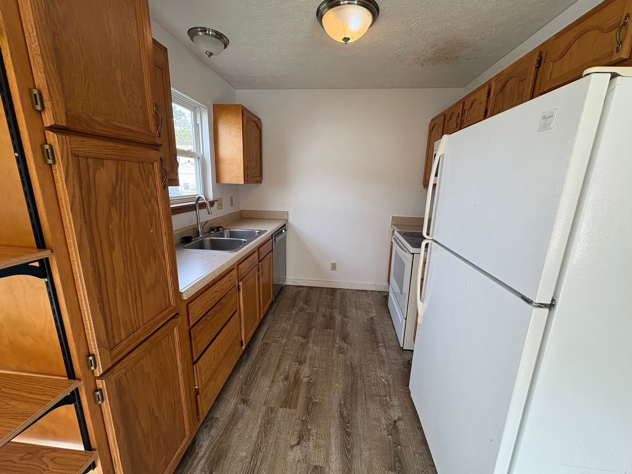 3665 Goodall Ct - Photo 7 of 20