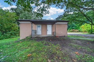 featured image of 2648 S Getty St