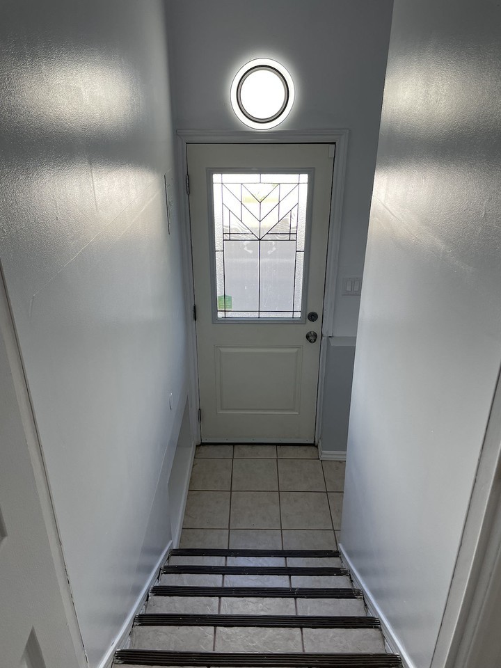 10603 153 St Nw - Photo 4 of 29