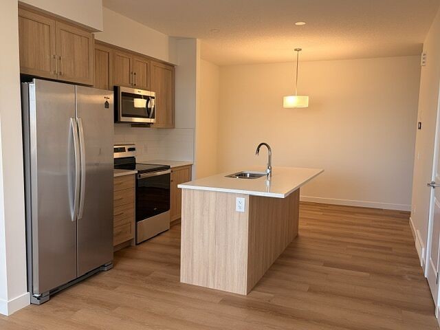 109 Eston Ci SE - Photo 3 of 17