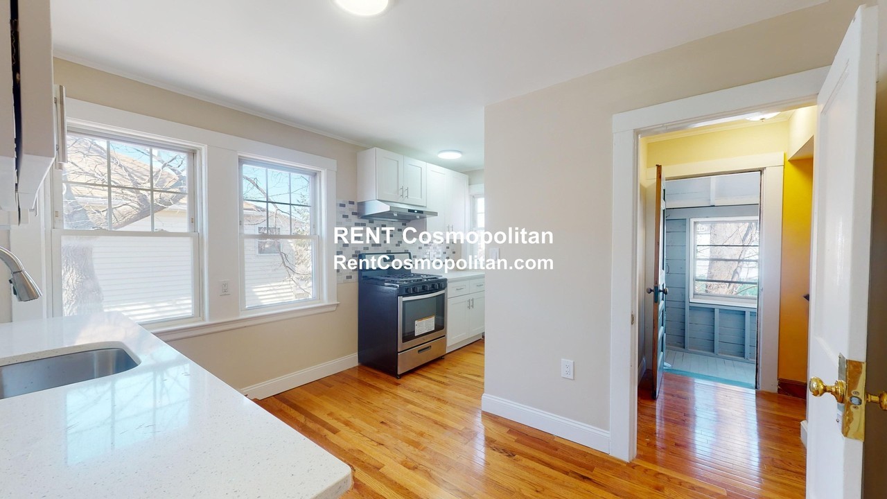 105 1st St #2 - Photo 2 of 22