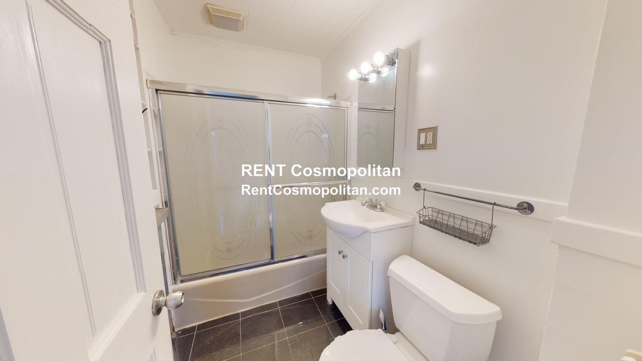 105 1st St #2 - Photo 6 of 22