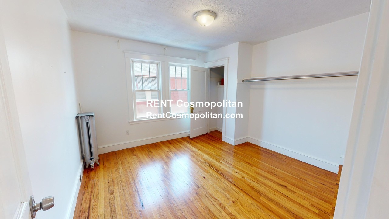105 1st St #2 - Photo 7 of 22