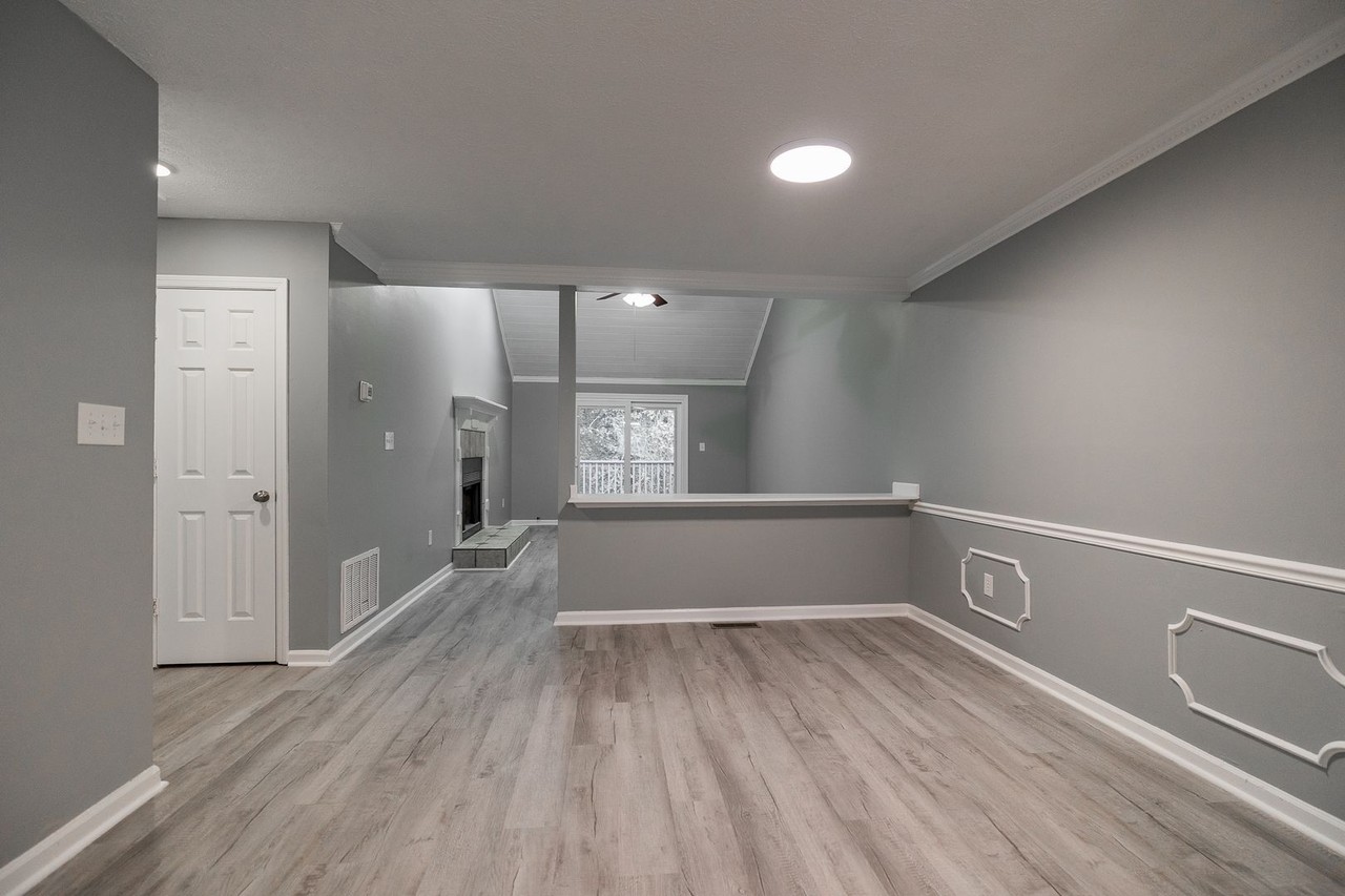 210 Eaglewood Ct #1 - Photo 4 of 19