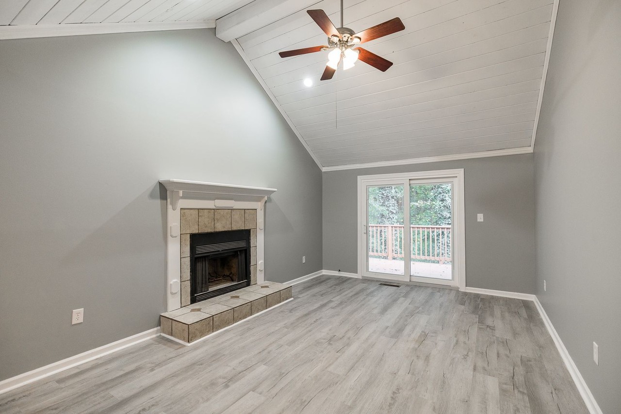 210 Eaglewood Ct #1 - Photo 6 of 19