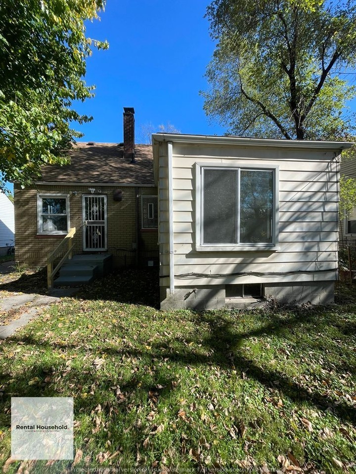 17851 Wexford St - Photo 5 of 29