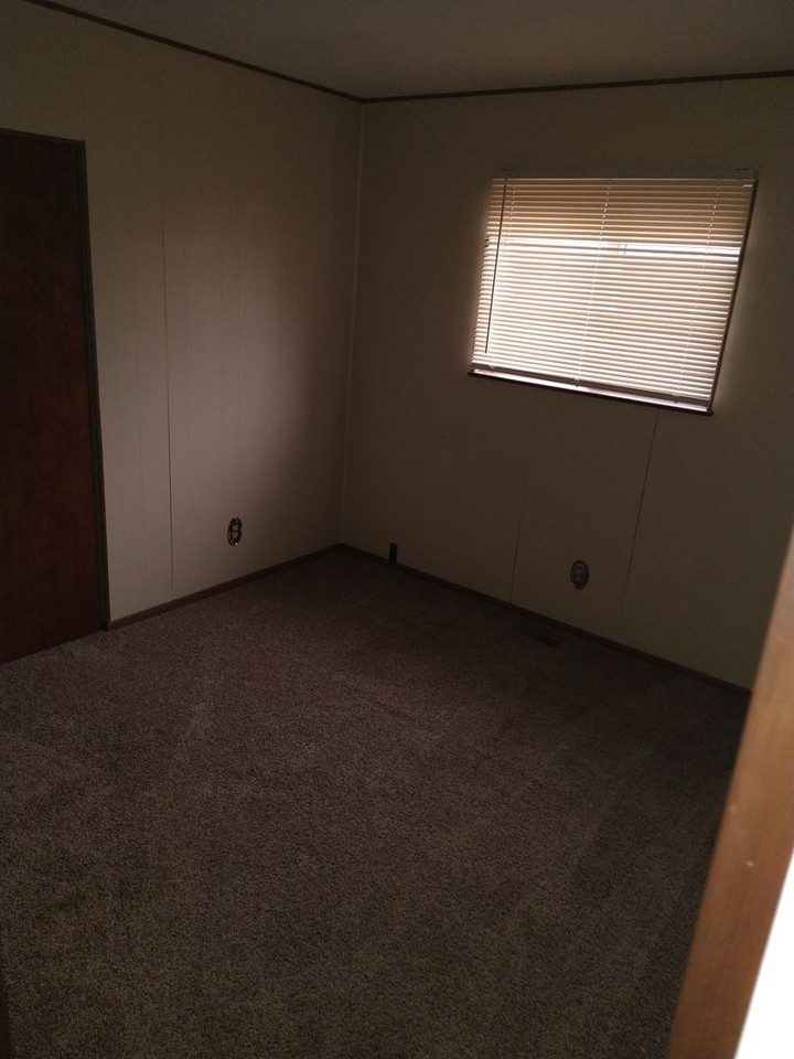 4231 Nevada Ave - Photo 7 of 14