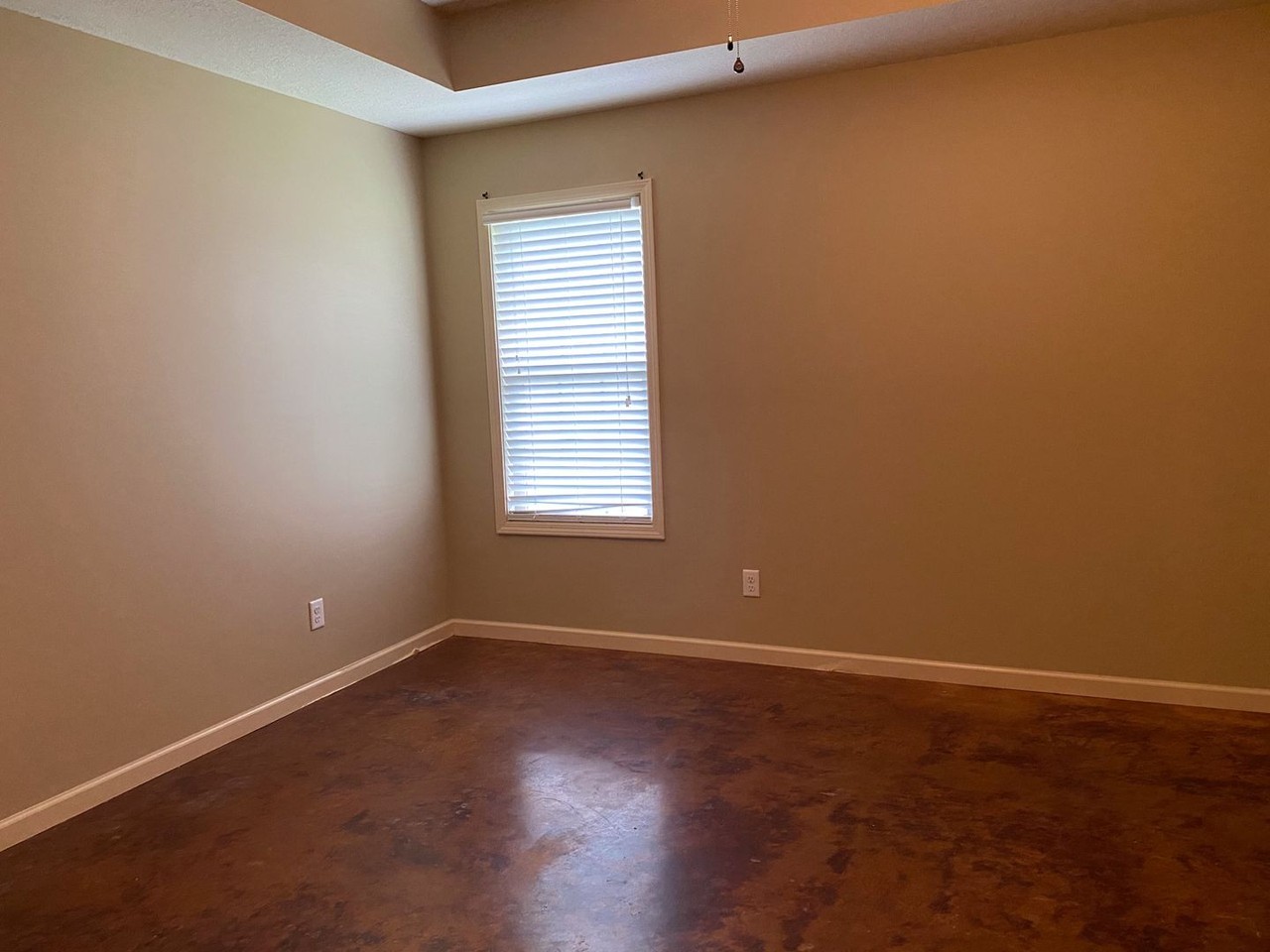 303 Shirley St - Photo 7 of 10