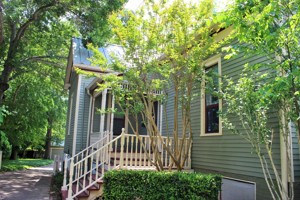 featured image of 303 College Ave