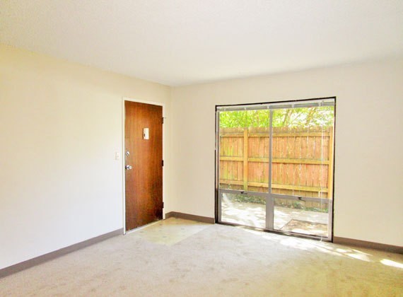1229 Sw Grover St #108 - Photo 2 of 12