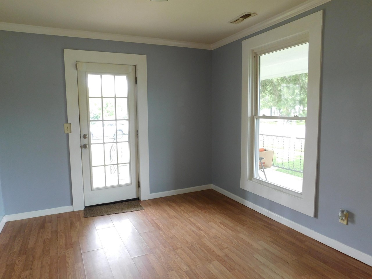 530 6th Street - Photo 3 of 8