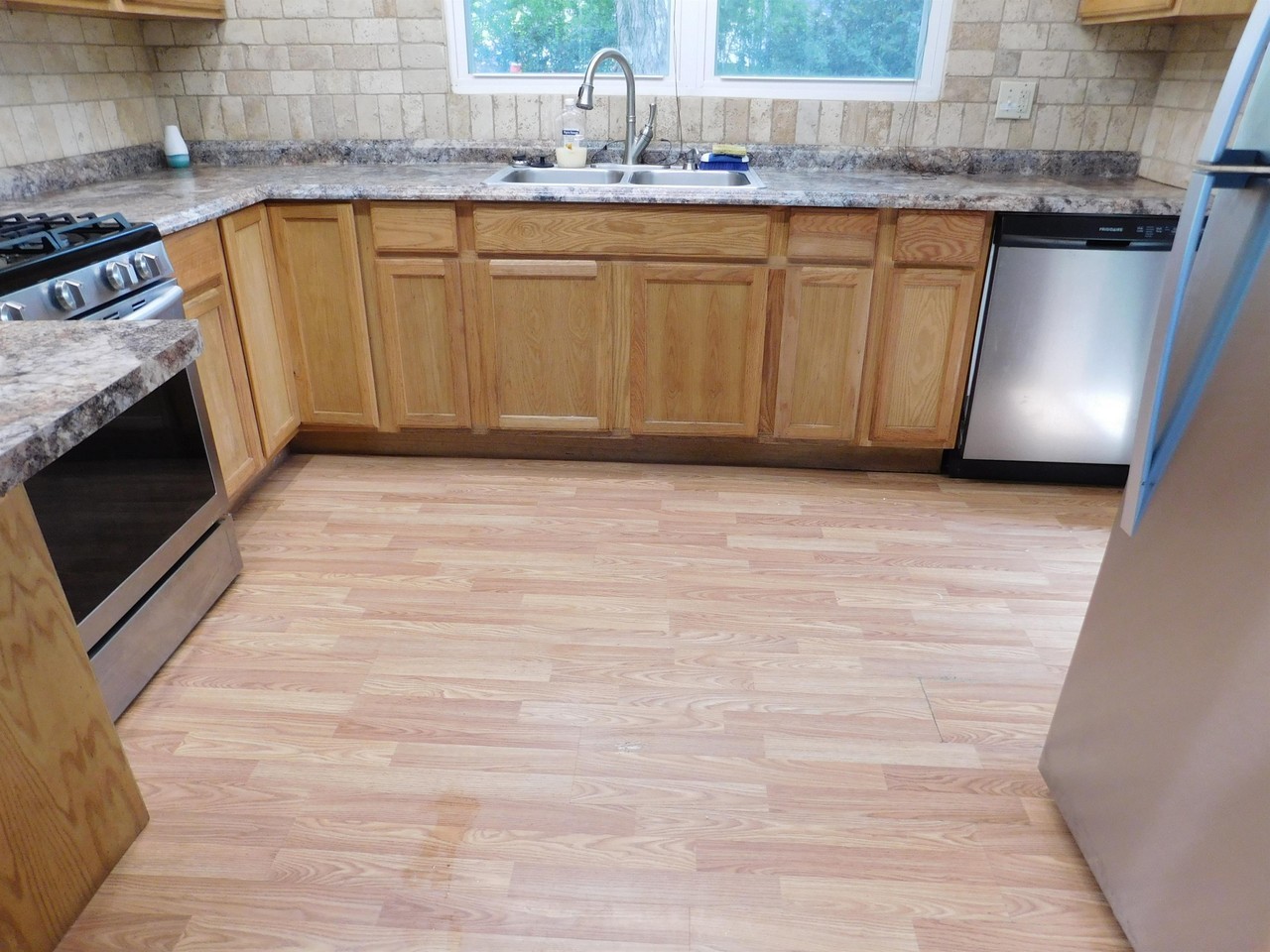 530 6th Street - Photo 4 of 8