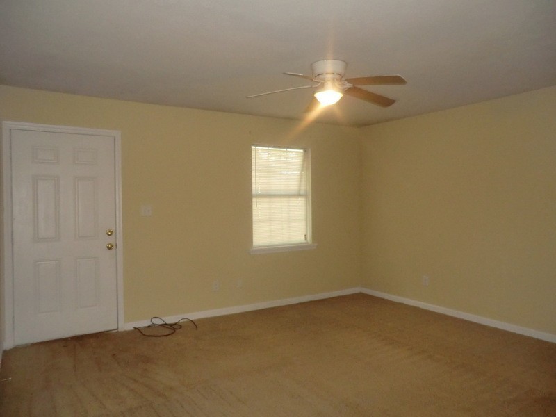 1840 Hicks St - Photo 4 of 11