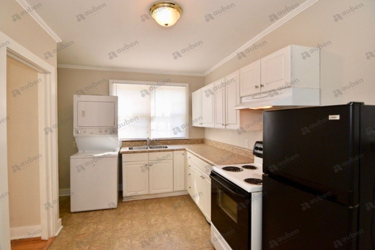 512 Beaufort Dr - Photo 7 of 17