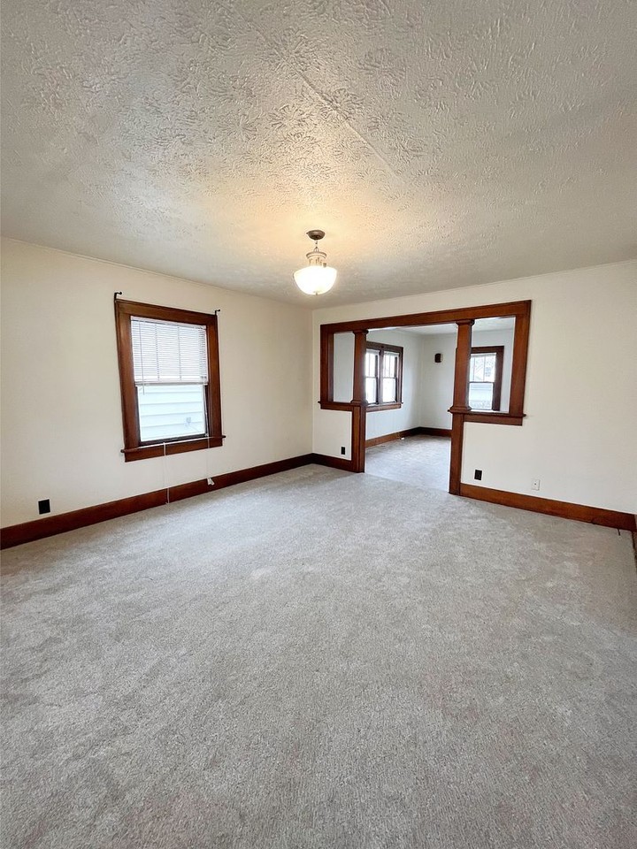 1808 N 16th St - Photo 3 of 21