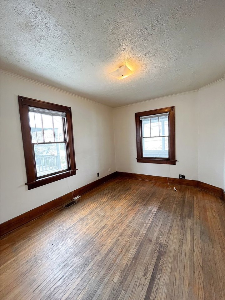 1808 N 16th St - Photo 5 of 21